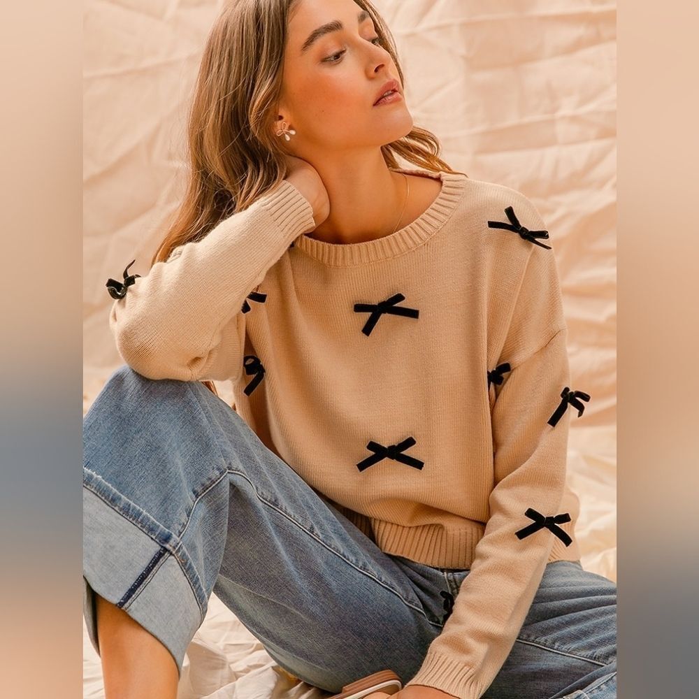 Women's SO ME Ribbon Bow Applique Sweater Tan Black Bow Accents sz Large - Picture 4 of 6